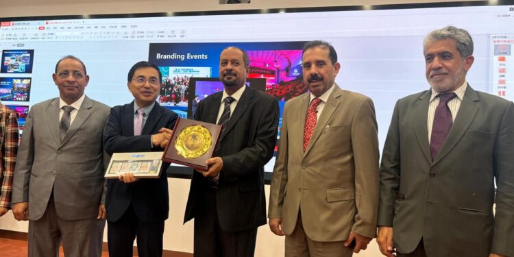 بدعوة من جمعية الصحفيين لعموم الصين.. وفد صحفي من جمعية الصحفيين يزور الصين