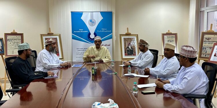 في اجتماعها الرابع: لجنة الإعلام والثقافة ناقشت سير العمل الإعلامي والمناشط القادمة 1 في اجتماعها الرابع: لجنة الإعلام والثقافة ناقشت سير العمل الإعلامي والمناشط القادمة