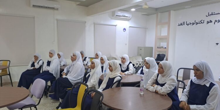 هيئة البيئة بشمال الشرقية تنفذ حملة توعوية في مدرسة الغمصة للتعليم الأساسي 1 هيئة البيئة بشمال الشرقية تنفذ حملة توعوية في مدرسة الغمصة للتعليم الأساسي