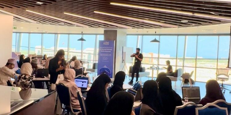 عمانتل تستثمر في المواهب العمانية وتدعم ريادة الأعمال التقنية بالمعسكر التدريبي “الواقع الممتد”