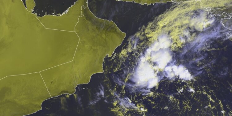 ملخص لآخر المستجدات عن الحالة المدارية في ⁧‫بحر العرب‬⁩