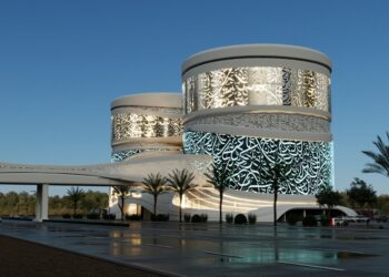 توقيع عقود استثمارية بأكثر من 7 ملايين ريال عُماني بمحافظة الداخلية