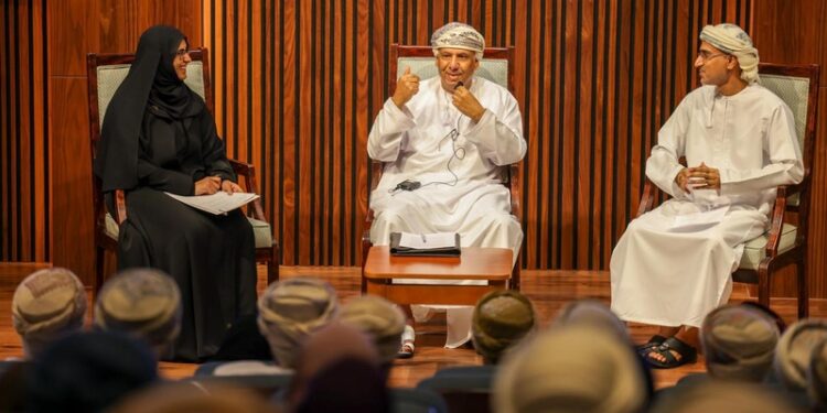 بدء برنامج “هاكاثون سفارتك” لتعزيز الابتكار في السفارات العُمانية 1 بدء برنامج “هاكاثون سفارتك” لتعزيز الابتكار في السفارات العُمانية