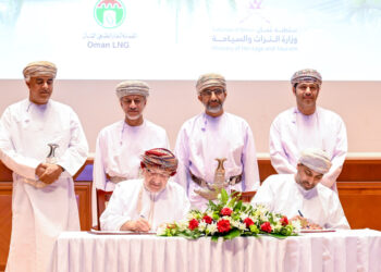 توقيع اتفاقيتي تمويل مشروع متحف التاريخ البحري بولاية صور