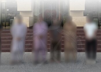 القبض على 6 آسيويين احتالوا صفة موظفي بنك