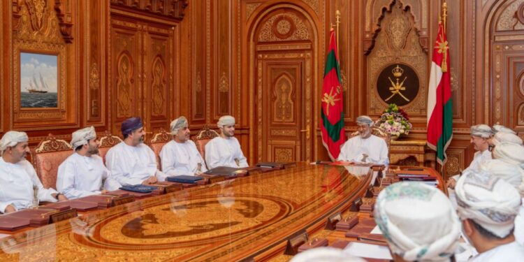 جلالة السلطان المعظم يلتقي بعددٍ من أصحاب وصاحبات الأعمال 1 جلالة السلطان المعظم يلتقي بعددٍ من أصحاب وصاحبات الأعمال