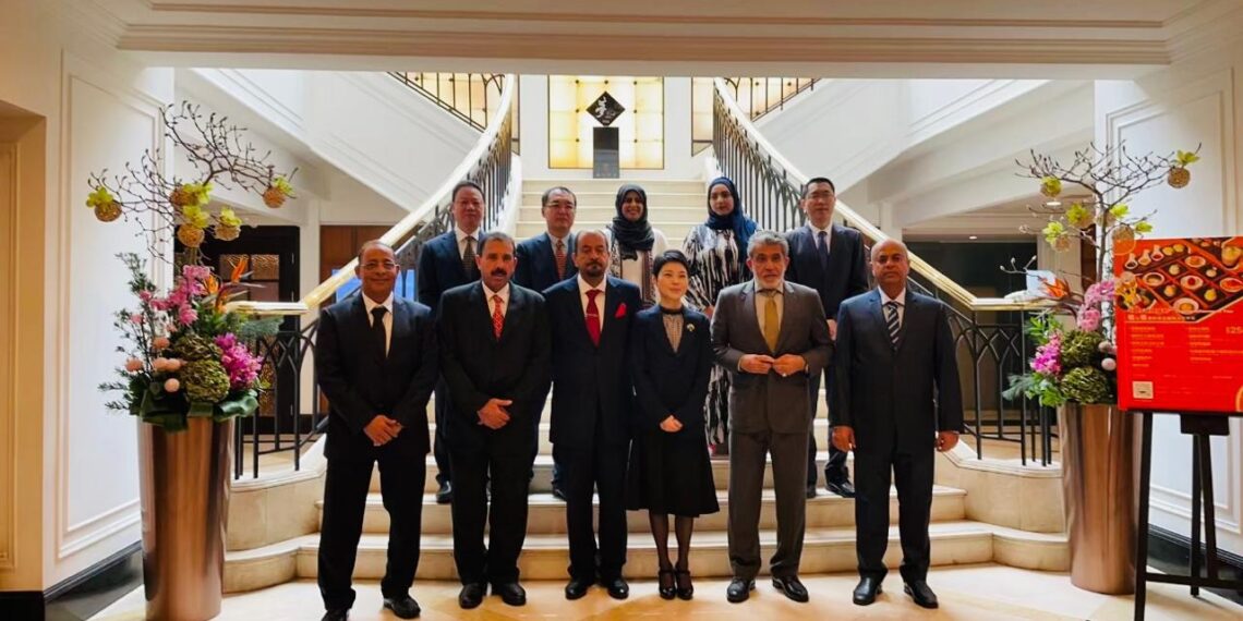 وفد جمعية الصحفيين العمانية يختتم زيارته للصين 1 وفد جمعية الصحفيين العمانية يختتم زيارته للصين