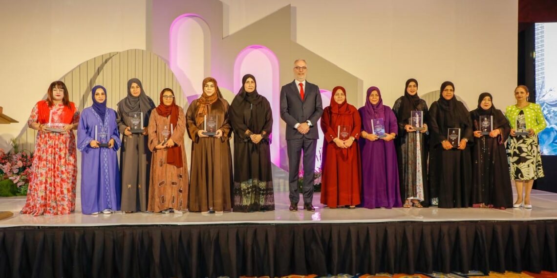 مؤسسة الزبير تحتفل بيوم المرأة العمانية 1 مؤسسة الزبير تحتفل بيوم المرأة العمانية
