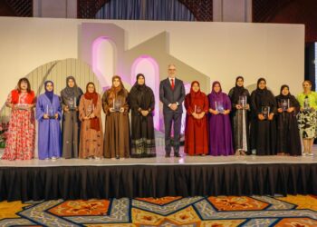 مؤسسة الزبير تحتفل بيوم المرأة العمانية