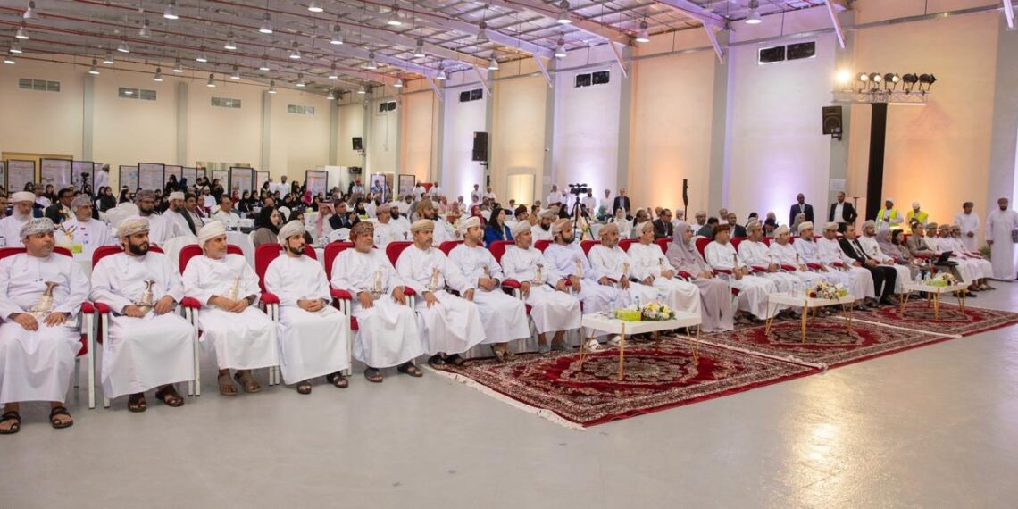 وزير الاقتصاد يفتتح أعمال مؤتمر ريادة الأعمال في الشرق الأوسط وشمال أفريقيا في جامعة نزوى