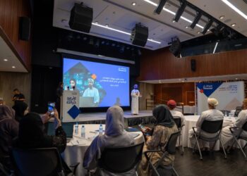 عمانتل تطلق مبادرة تطوير الكفاءات الإعلامية في مجال الذكاء الاصطناعي