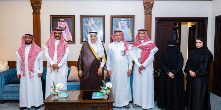 أمين الشرقية يستقبل رئيس جمعية منافع للتنمية الحضرية