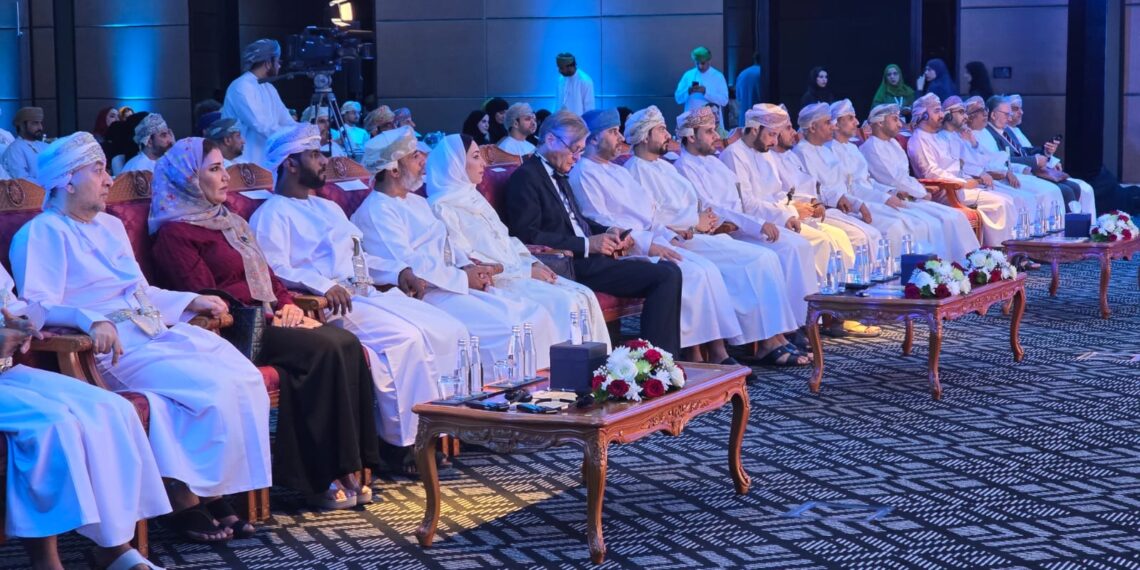 انطلاق ندوة اللامركزية ودورها في تنويع الاقتصاد وتوليد فرص العمل في المحافظات 1 انطلاق ندوة اللامركزية ودورها في تنويع الاقتصاد وتوليد فرص العمل في المحافظات