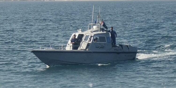 استمرار عمليات البحث عن المواطن المفقود في عرض البحر بصور