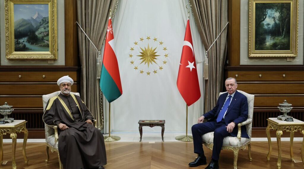 جلالةُ السُّلطان و الرئيس التركي يعقدان جلسة مباحثات في المجمع الرئاسي بأنقرة 1 جلالةُ السُّلطان و الرئيس التركي يعقدان جلسة مباحثات في المجمع الرئاسي بأنقرة