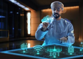 عمانتل وبنك ظفار: شراكة استراتيجية لتحفيز التحول الرقمي وحل التحديات المصرفية الكبرى