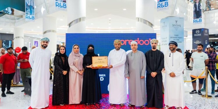 أوريدو تحتفل بتسليم 1 كيلوجرام من الذهب للفائز بالجائزة الكبرى في سحوبات “اشحن واربح ذهب”