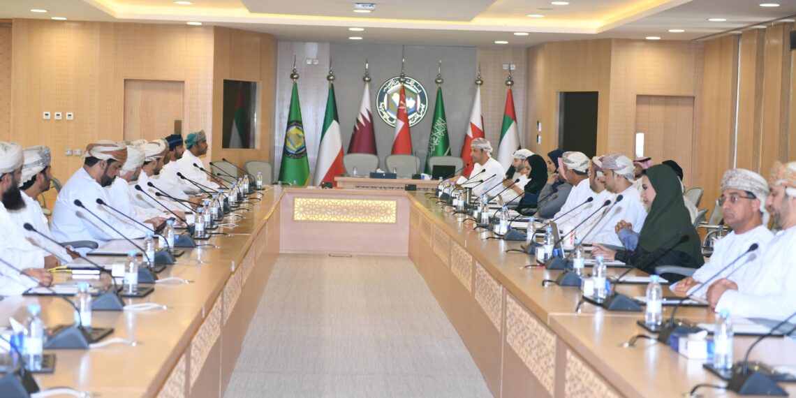 الوفد التجاري العماني يتعرف على جهود وأعمال الأمانة العامة لمجلس التعاون لدول الخليج العربية بالرياض