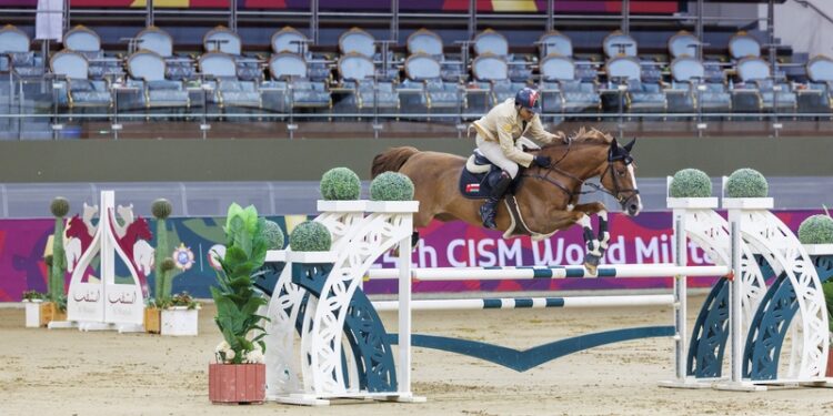 سلطنةُ عُمان تحقق الميدالية الذهبية في بطولة العالم العسكرية للفروسية لقفز الحواجز بقطر 1 سلطنةُ عُمان تحقق الميدالية الذهبية في بطولة العالم العسكرية للفروسية لقفز الحواجز بقطر