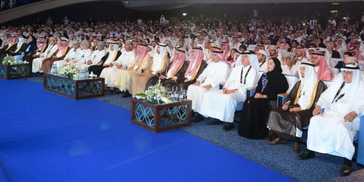 افتتاح منتدى الاتحاد الخليجي للبتروكيماويات والكيماويات الثامن عشر