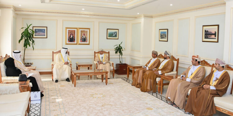 وزير الإعلام يستقبل مدير عام مؤسسة الإنتاج البرامجي المشترك لمجلس التعاون