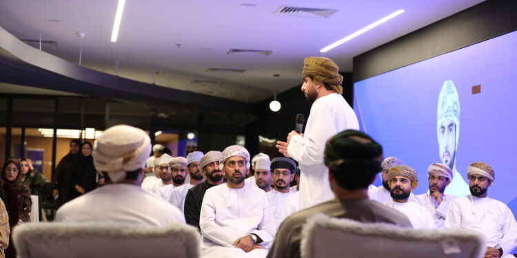 مركز التواصل الحكومي يناقش دور الشباب في تعزيز الهوية الوطنية