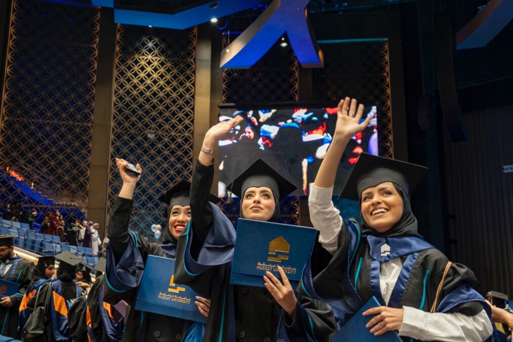 “جامعة مسقط” تحتفي بتخريج الفوج السنوي الرابع 7 3a5acefb 8a37 4ab6 8ae5 3c71d09bc81b