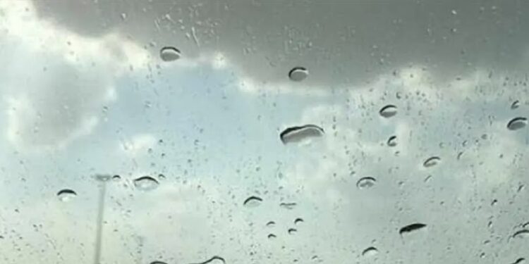 تأثر أجواء سلطنة عمان بأخدود من منخفض جوي خلال اليومين القادمين