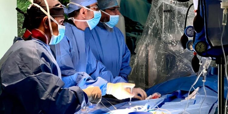 إجراء 4 عمليات نوعية لعلاج تمدد الأوعية الدموية بمستشفى خولة 1 إجراء 4 عمليات نوعية لعلاج تمدد الأوعية الدموية بمستشفى خولة