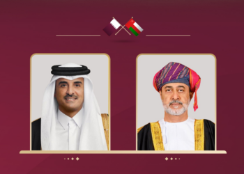 جلالة السلطان المعظم في مقدمة مستقبلي أمير دولة قطر