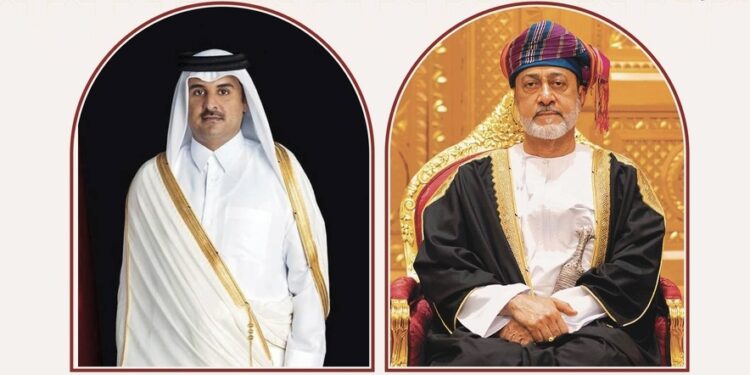 لقاءٌ أخويٌّ بين جلالةِ السُّلطان وأميرِ دولة قطر بقصر البركة العامر