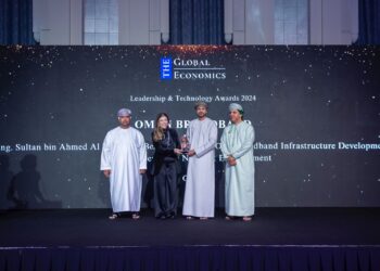 المهندس سلطان الوهيبي والشركة العمانية للنطاق العريض يحصدان جائزتي “جوائز الاقتصاد العالمية 2024″في دبي