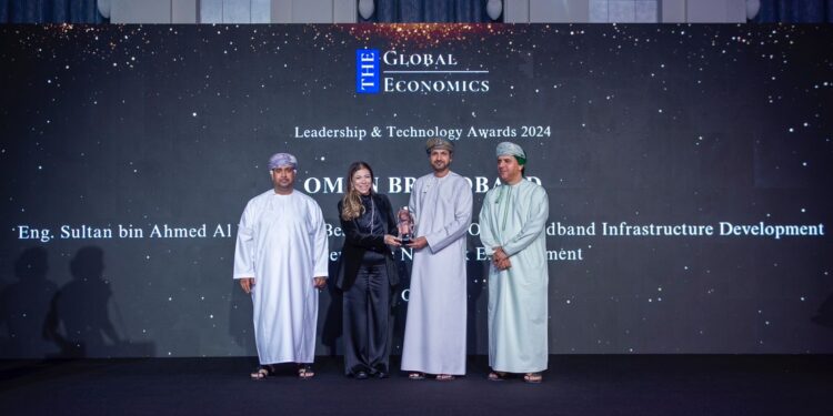 المهندس سلطان الوهيبي والشركة العمانية للنطاق العريض يحصدان جائزتي “جوائز الاقتصاد العالمية 2024″في دبي