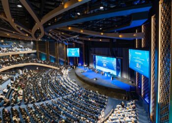 “جامعة مسقط” تحتفي بتخريج الفوج السنوي الرابع