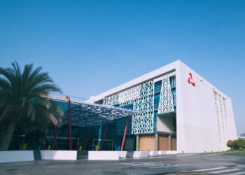 بنك مسقط يساهم في تعزيز التنمية الاقتصادية والاجتماعية تحقيقاً لرؤية عمان 2040