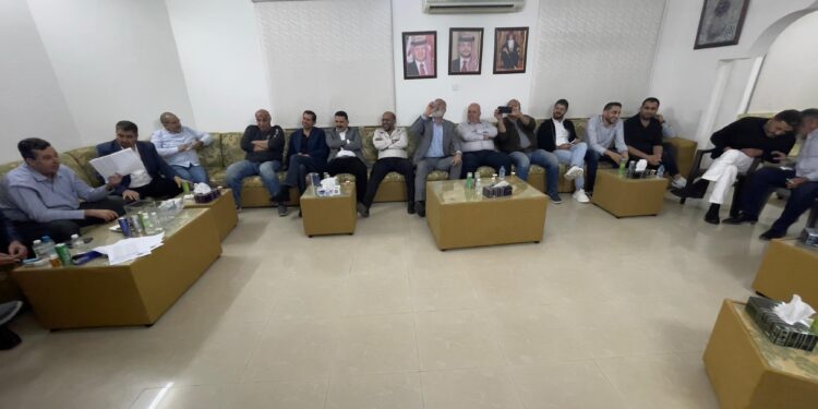 عبيدات رئيسًا لنادي الجالية الأردنية في سلطنة عُمان