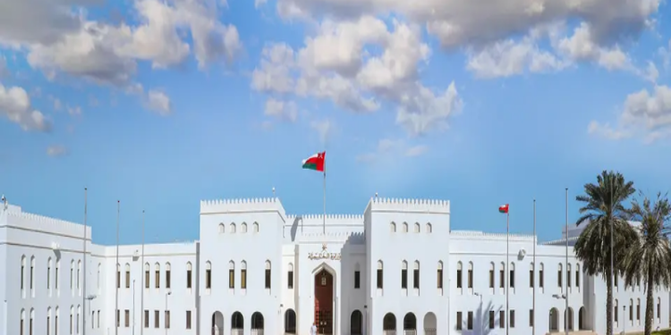 سلطنة عُمان تُعرب عن تضامنها مع المملكة العربية السعودية