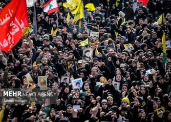 طوفان بشري مليوني في تشييع خميني العرب والهاشمي