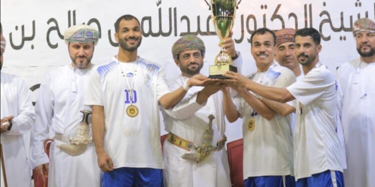 “فريق الإبداع الرياضي” يخطف الأنظار بفوزه وحصوله على المركز الأول في دوري الدرجة الأولى بنادي السويق