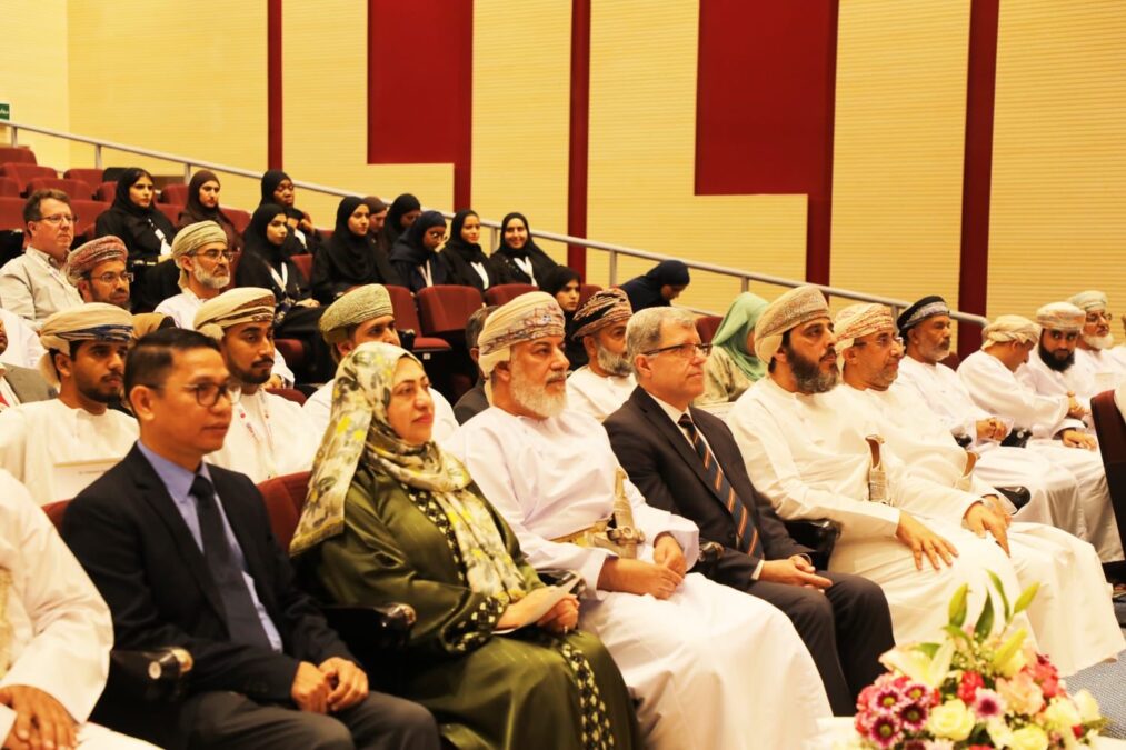 بدء أعمال مؤتمر هاواي الدولي الرابع لدراسات اللغة الإنجليزية والأدب (HICELLS 2025) في جامعة الشرقية بعمان 3 c6b227e0 f271 4d43 a5e3 e8658018ecb0