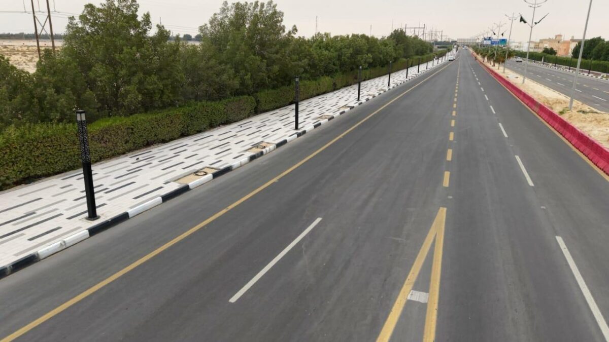 أمانة الشرقية: استمرار أعمال الصيانة وتعزيز البنية التحتية لعدد من الطرق والشوارع في بقيق 2 06951e97 4e93 4ce0 bf0f 4606d354cfd4