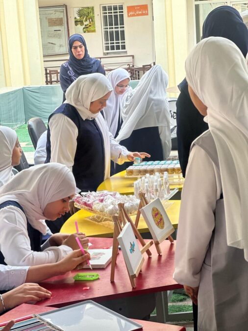 ملتقى مشروع العمل التطوعي (بإختلافي أتميز) بمدرسة زينب بنت أبي سلمة (٧-١٠) للتعليم الأساسي بولاية السويق" 3 5be5964d 8573 441d aabc a886e3d07c2e