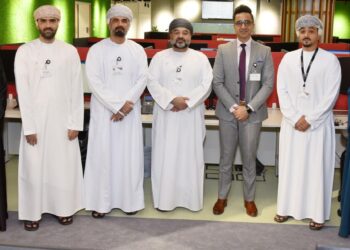 تتويج مركز اتصالات بنك مسقط بجائزة الأفضل على مستوى الشرق الأوسط