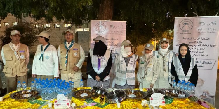 “كشافة تعليم الطائف” في خدمة المعتمرين بميقات السيل الكبير