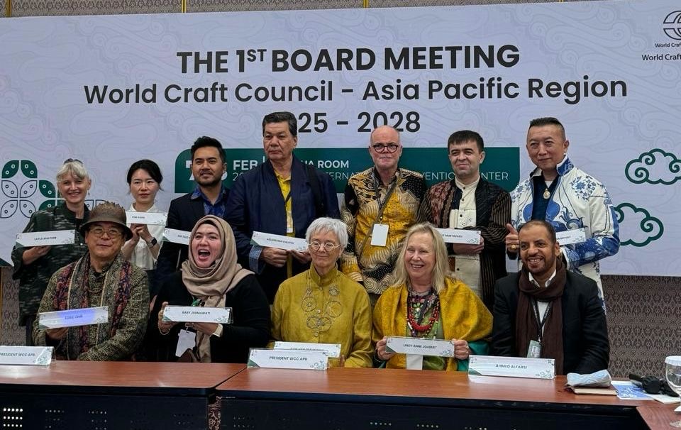 d0f4f3a9 d365 4e47 9833 6ef648cb7b4f