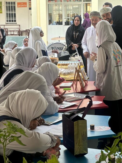 ملتقى مشروع العمل التطوعي (بإختلافي أتميز) بمدرسة زينب بنت أبي سلمة (٧-١٠) للتعليم الأساسي بولاية السويق" 2 ef0bf49d 7e11 420e 9996 13c3b55fd909