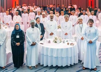 بنك مسقط يحتفل بنجاح النسخة الأولى من برنامج “نسور” لتدريب موظفي الفروع ويعلن عن النسخة الجديدة