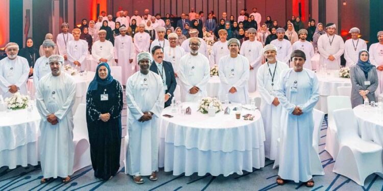 بنك مسقط يحتفل بنجاح النسخة الأولى من برنامج “نسور” لتدريب موظفي الفروع ويعلن عن النسخة الجديدة