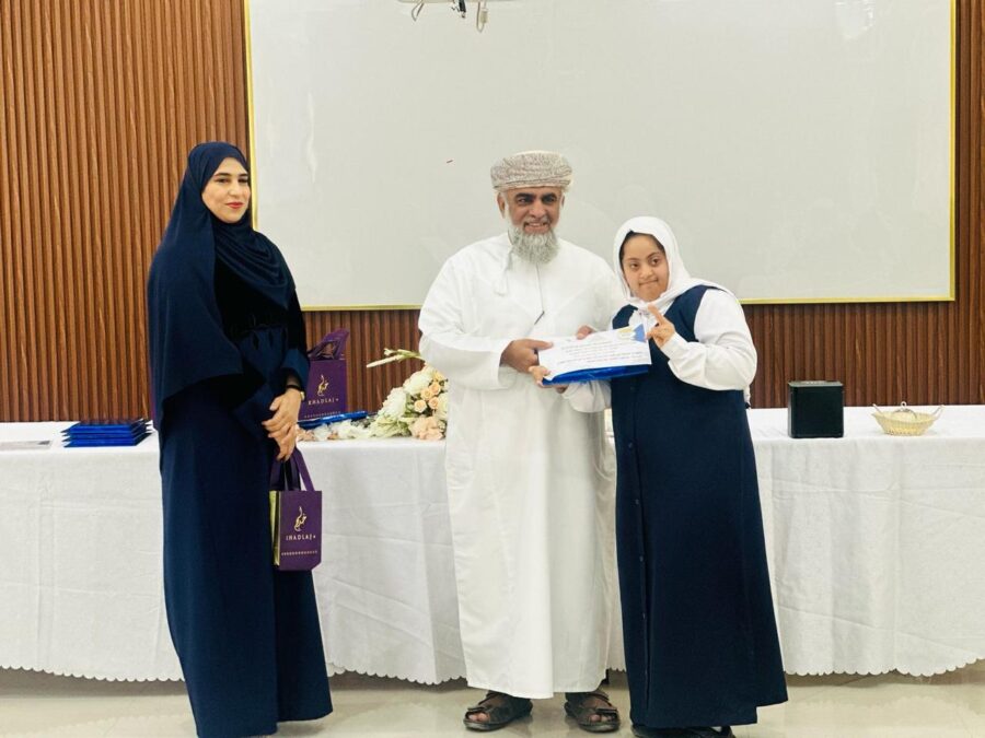 ملتقى مشروع العمل التطوعي (بإختلافي أتميز) بمدرسة زينب بنت أبي سلمة (٧-١٠) للتعليم الأساسي بولاية السويق" 4 fb9a7a3d 5532 4c41 8a17 8c047c9f187e