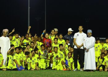 أكاديمية الفهود تنظم مهرجانًا كرويًا بملعب الشموخ